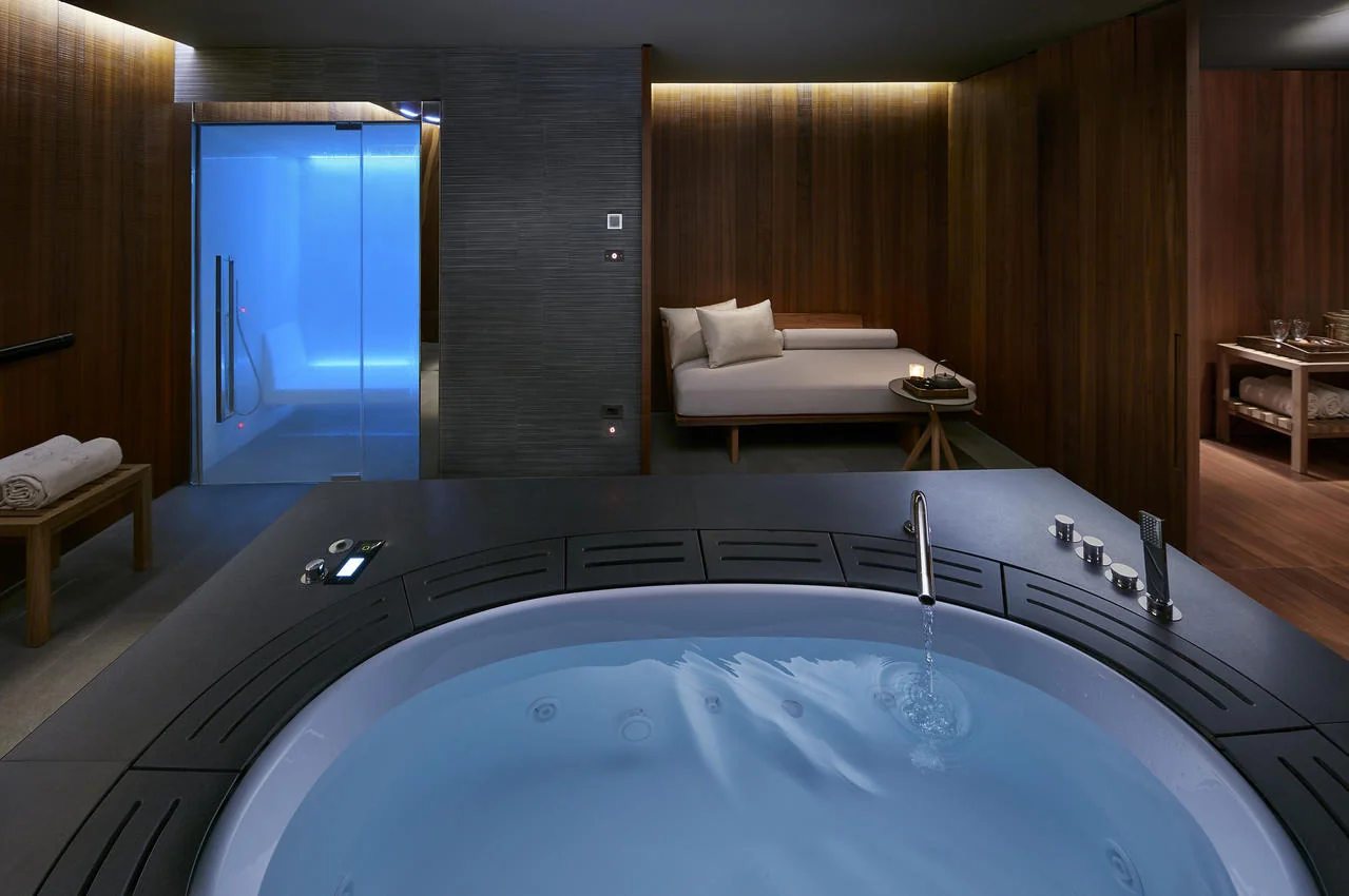 Mandarin Oriental Milan spa suite whirlpool interior photography by Laura Zambelli